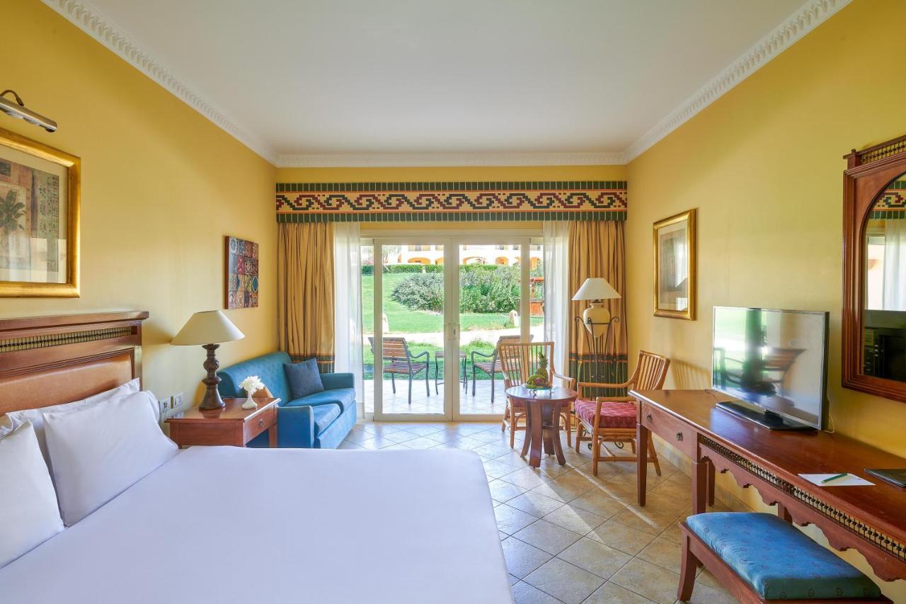 منتجع موزايك بيتش طابا هايتس المظهر الخارجي الصورة A room at the Hilton Sharm El Sheikh